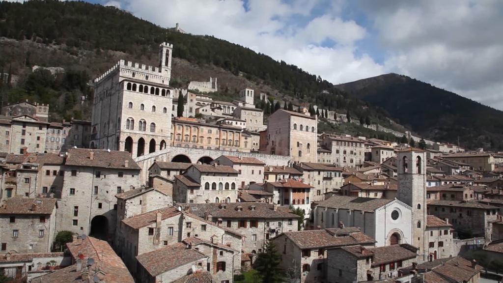 Residence Di Via Perugina 22 Gubbio Exterior foto